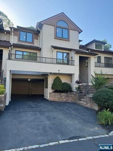 23 Schindler Ter, West Orange, NJ, 07052