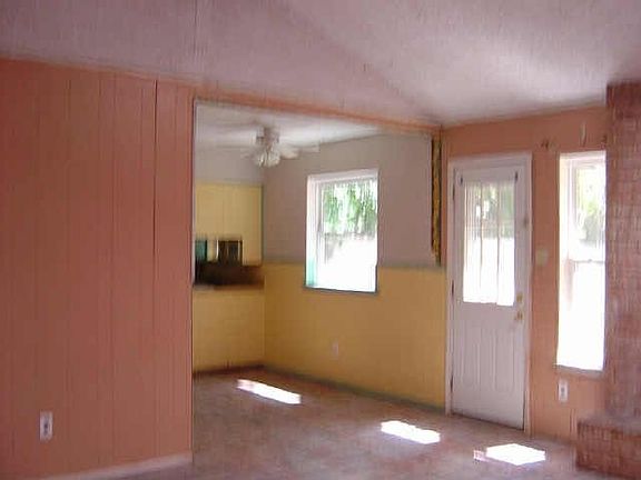 3rd image of 2715 Mintwood Pl