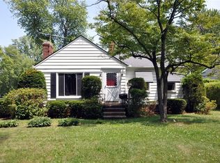 469 Bradley Rd, Bay Village, OH 44140