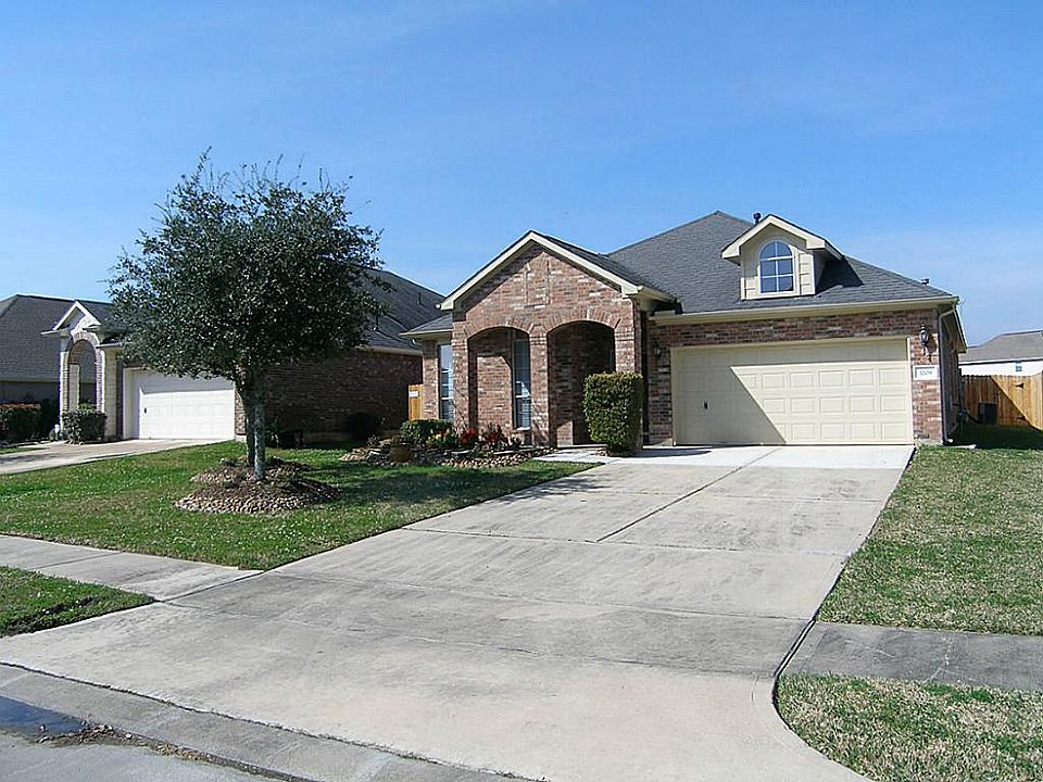 1st image of 3209 Mossy Bend Ln