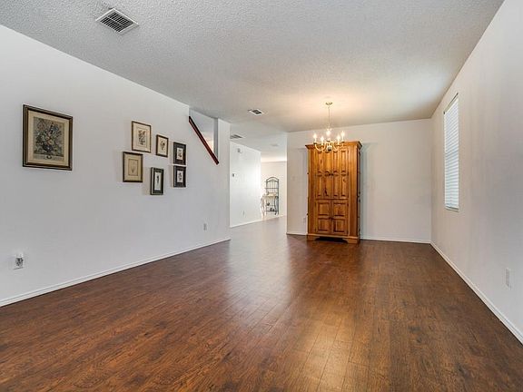 4th image of 2645 Mariners Ct