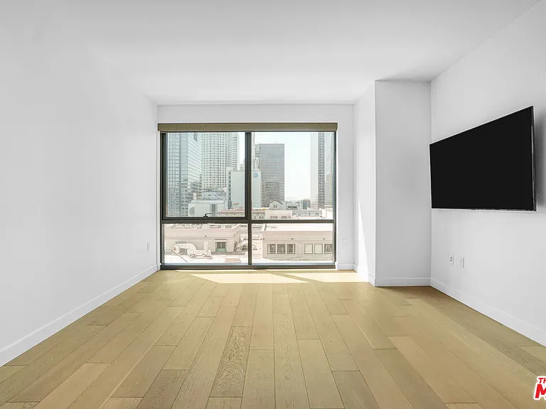 400 S Broadway Ave #1608 — Photo 23