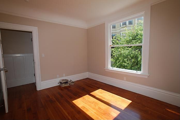 1st image of 86 Potomac St