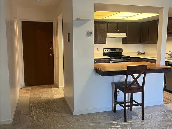2nd image of 13992 E Marina Drive #303