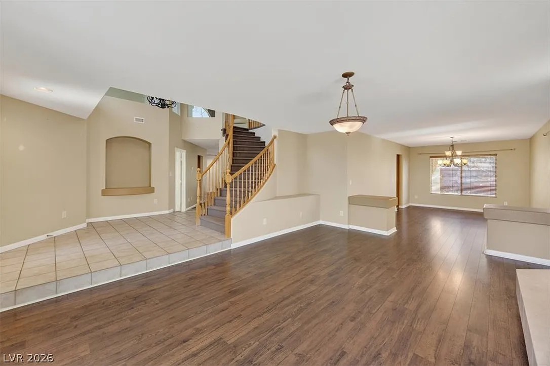 5 bed, 3.0 bath, 3297 sqft, $2,790 — Photo 3