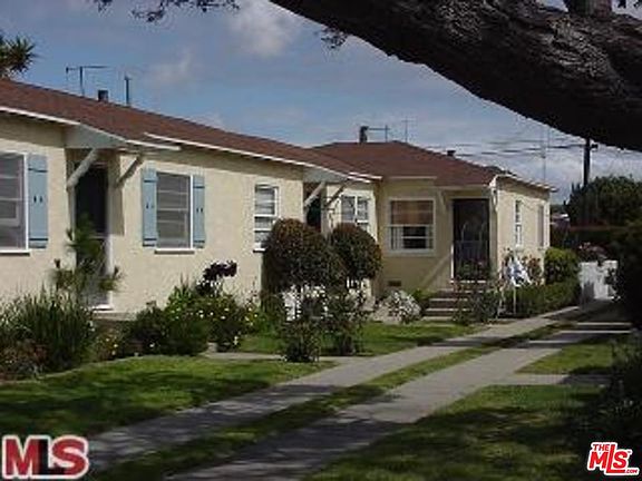 2nd image of 1332 Oak St APT 1