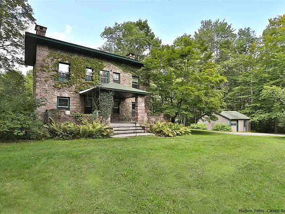 2nd image of 44 Wilmot Way