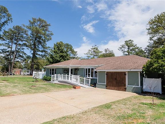 2nd image of 2116 Lynnhaven Cir