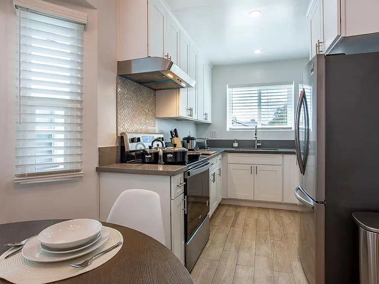 2617 W Norwood Pl — Photo 28