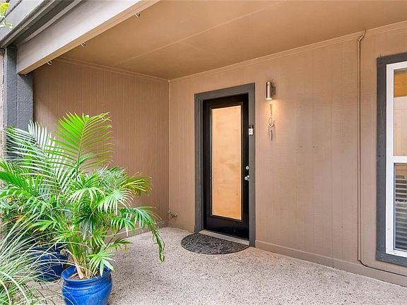 2nd image of 5820 Berkman Dr APT 101