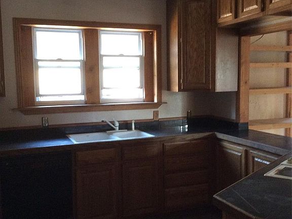 5th image of 2551 N York St