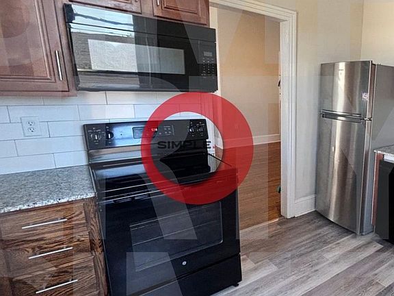 2nd image of 351 N Charlotte St APT 4