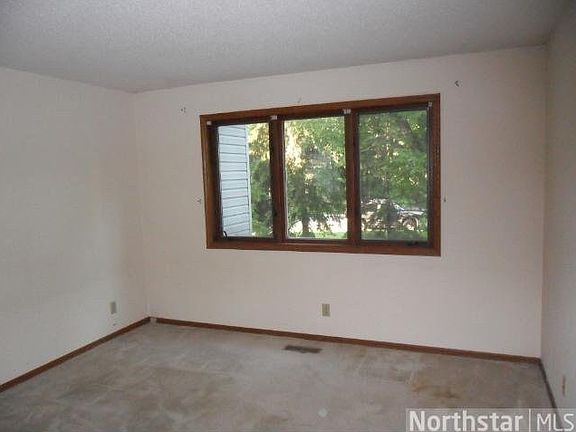 5th image of 357 Belvidere Street E