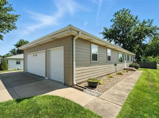 2225 26th St SW, Cedar Rapids, IA 52404