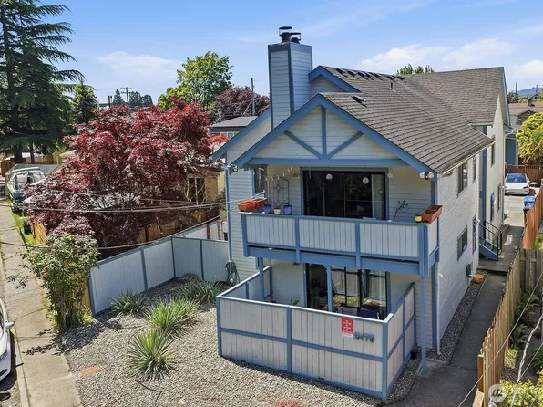 2475 55th Avenue SW, Seattle, WA 98116