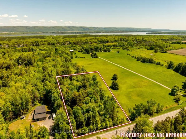 4475 Dunrobin Rd, Ottawa, ON K0A 3M0