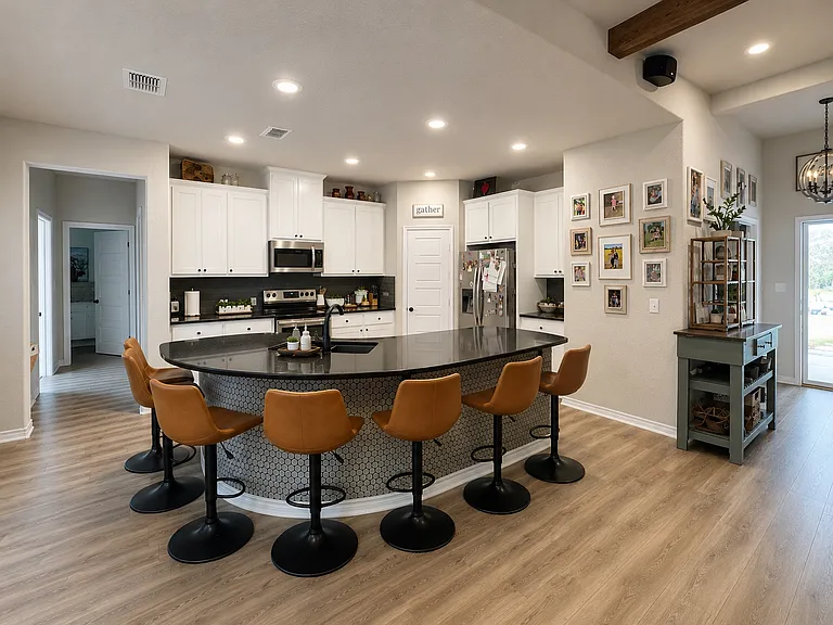 100 Creekview — Photo 2