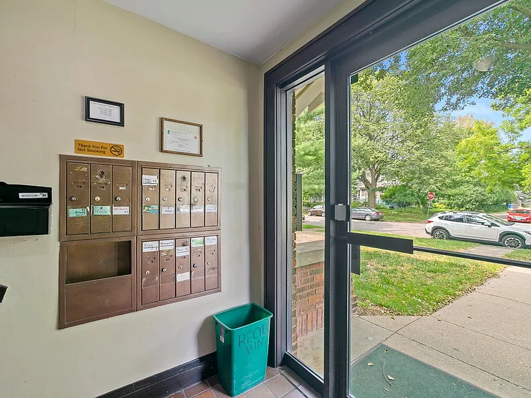 1726 Ashland Ave #8 — Photo 2