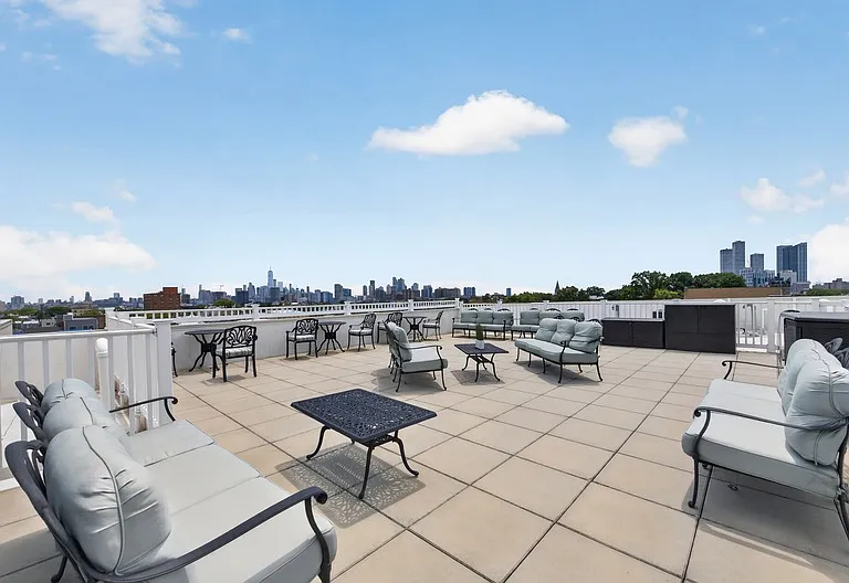 974 Summit Ave #409 — Photo 20