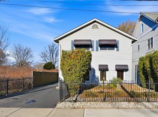 21 Arden Ave, Hamilton, ON L8H7C2