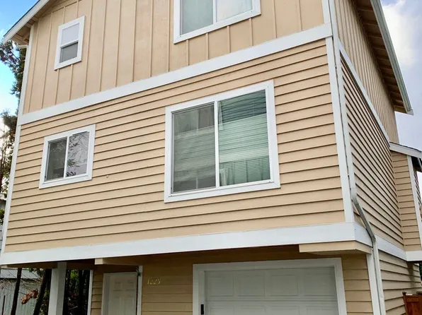 1225 NE 124th St, Seattle, WA 98125