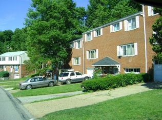 1732 Skyline Dr, Pittsburgh, PA 15227