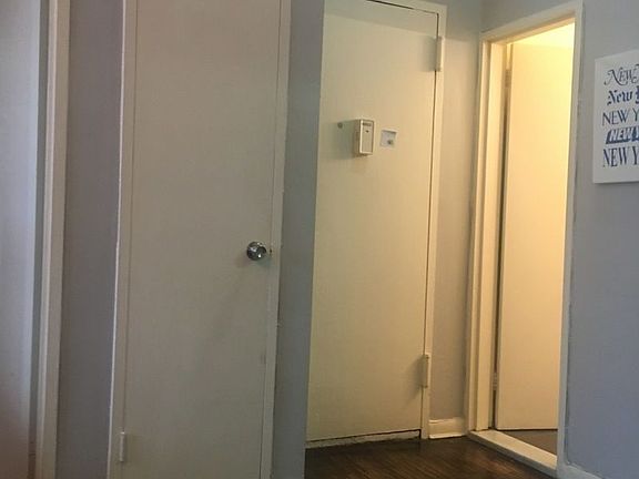 2nd image of 114 W 76th St APT 3R