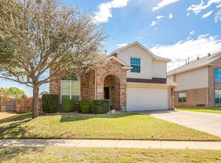 1700 Wolf Creek Dr, Arlington, TX