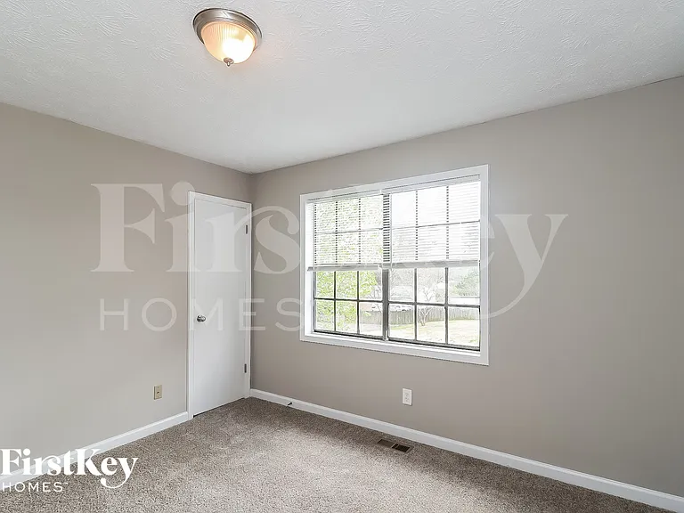 3762 Cambridge Dr SW — Photo 12