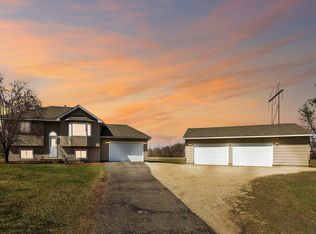 9825 178th Ave NW, Elk River, MN 55330