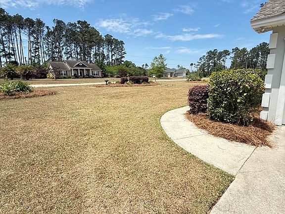 3rd image of 60 Tuxedo Rd