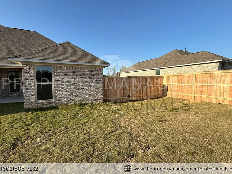 571 Patrick Farms Dr — Photo 44