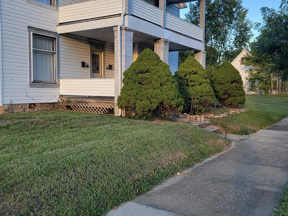 50 W Southern Ave