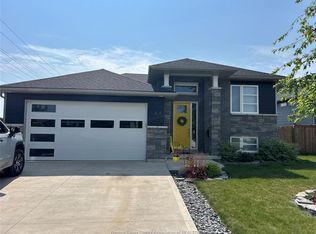 184 Lennox Ave, Essex, ON N8M 0A7