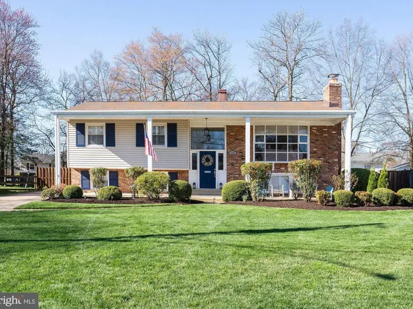 1117 Anesbury Ln, Alexandria, VA 22308