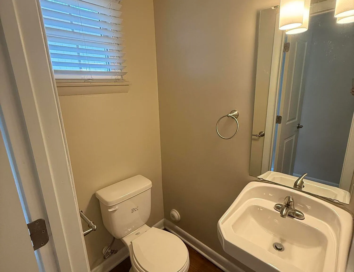 2 bed, 1.5 bath, $1,425 — Photo 4