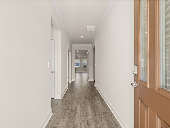 2nd image of 208 Parnassus Rd