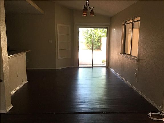 3rd image of 14228 Smokey Point Dr