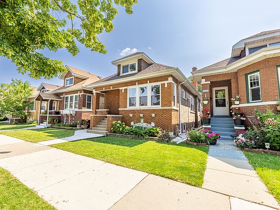 2nd image of 3035 N Luna Ave