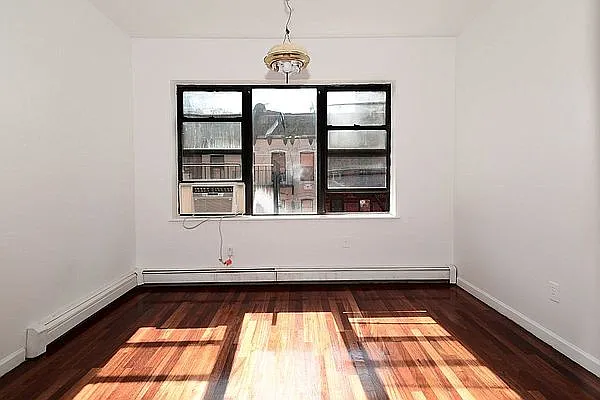 134 Allen St #8 — Photo 8