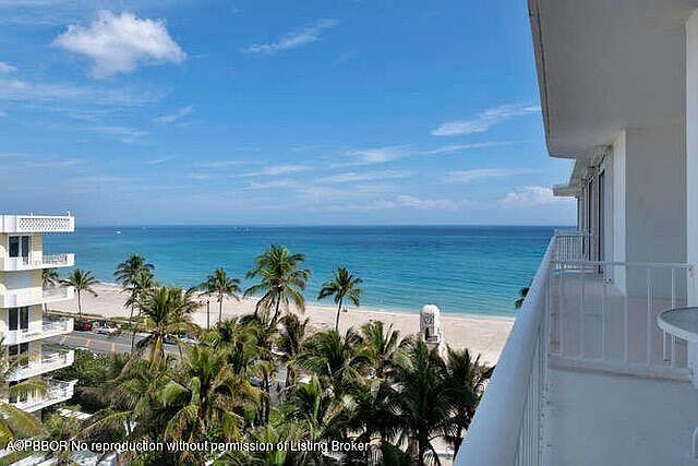 Exploring 100 Worth Ave, Palm Beach, FL: A Traveler’s Guide