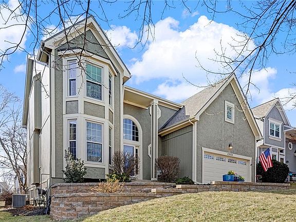 3rd image of 13935 W 71st Pl