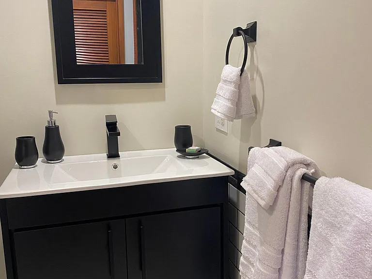 2711 NW Johnson Ave #110 — Photo 8