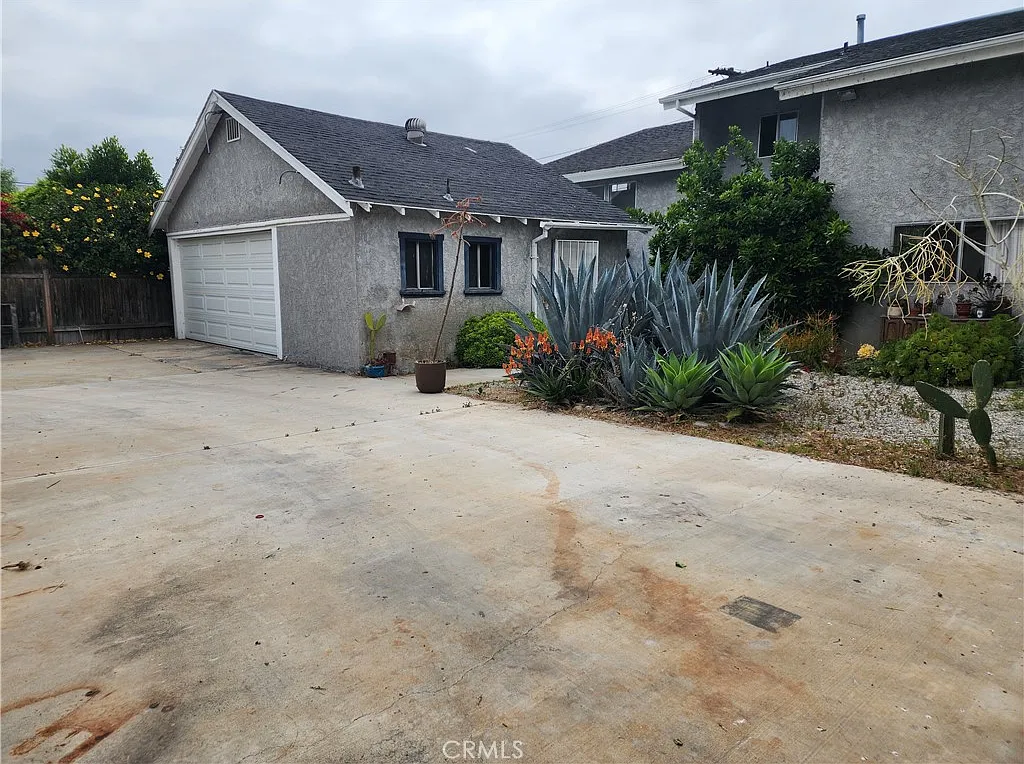 5 bed, 4.5 bath, 3478 sqft, $6,500 — Photo 2