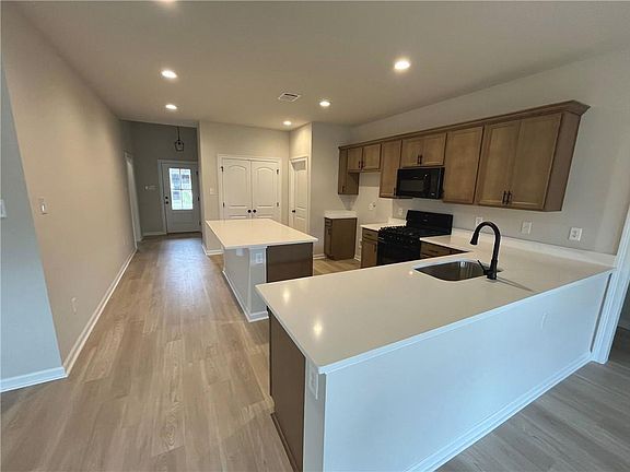 4th image of 75534 Joyce Dr
