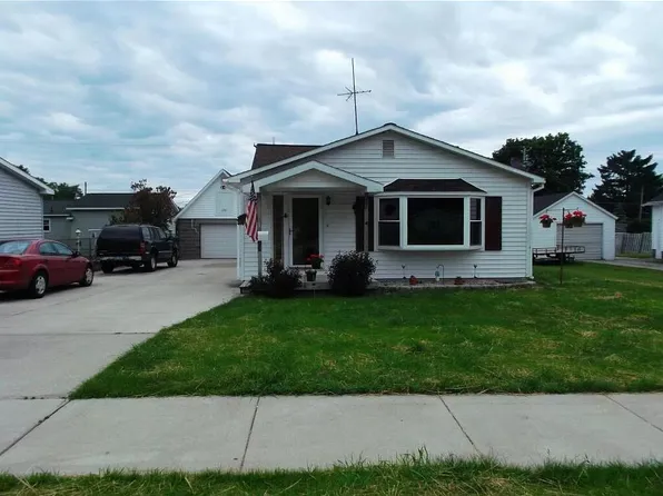 1180 Larke Ave, Rogers City, MI 49779