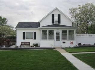 118 S Lincoln St, Wayne, NE 68787