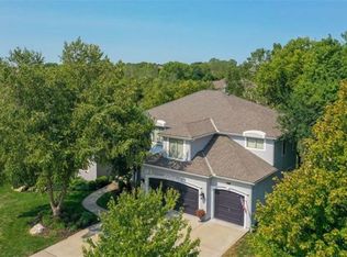 9920 Skyview Ln, Lenexa, KS 66220