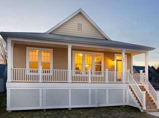 467 Summer Grove Dr, Douglas, MI 49406