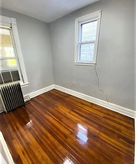 467 Hudson Ave — Photo 2